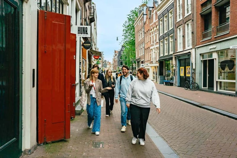 Amsterdam: Guided Cultural Walking Tour - The Royal Palace and Nieuwe Kerk