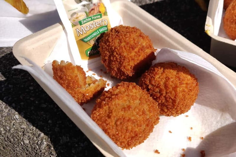 Amsterdam: Guided Food Tour with Tastings - Fries with serious dips