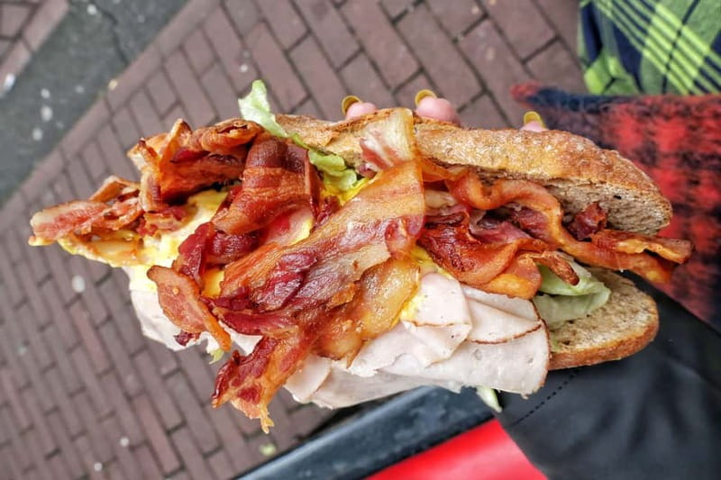 Amsterdam: Guided Food Tour with Tastings - What the bike format adds on weekdays