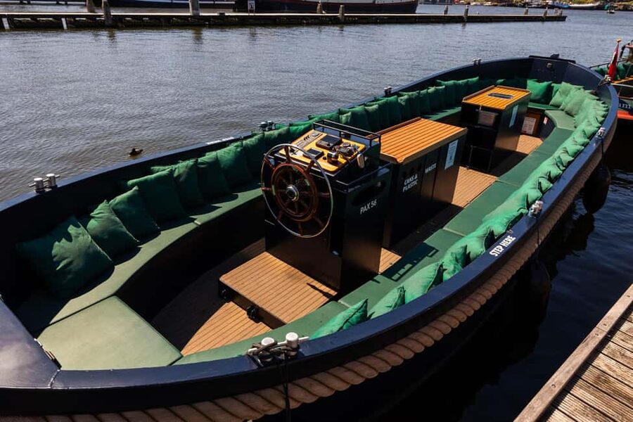 Amsterdam: Guided Open Boat Canal Cruise Including Drink - Canal houses, Herengracht, and the seven bridges