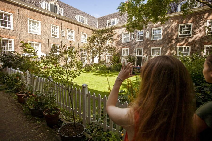 Amsterdam: Hidden Gems & Highlights Guided Bike Tour - Anne Frank’s House as a meaningful waypoint