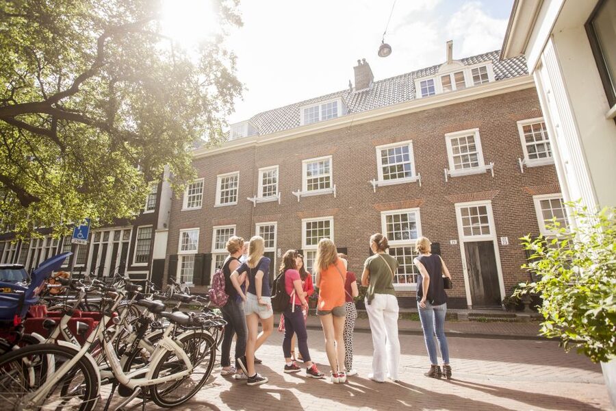Amsterdam: Hidden Gems & Highlights Guided Bike Tour - Starting in Jordaan’s backstreets