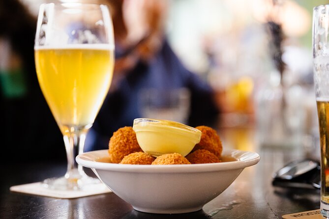 Amsterdam High-End Dutch Food & History Tour - Up to 8 guests - How the four-hour walk feels