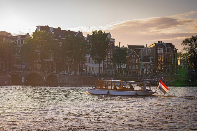 Amsterdam Highlights Canal Cruise with a Drink - The Jordaan, seen from its waterways
