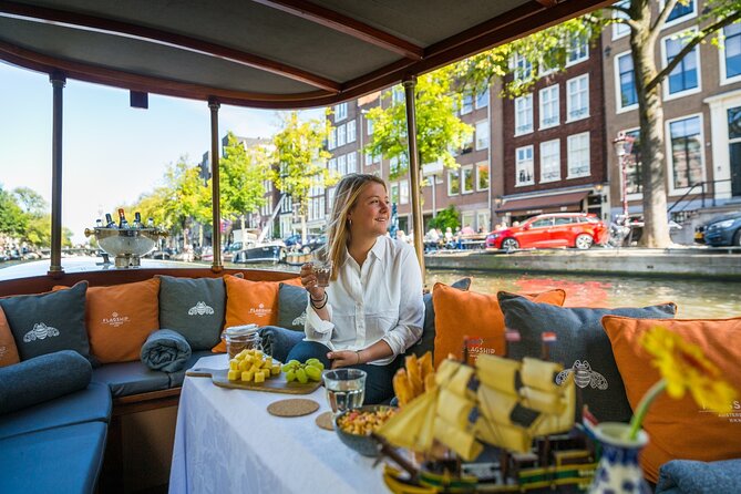 Amsterdam Historic Tour On Classic Saloon Boat - A Glimpse of the Dutch National Opera and Ballet