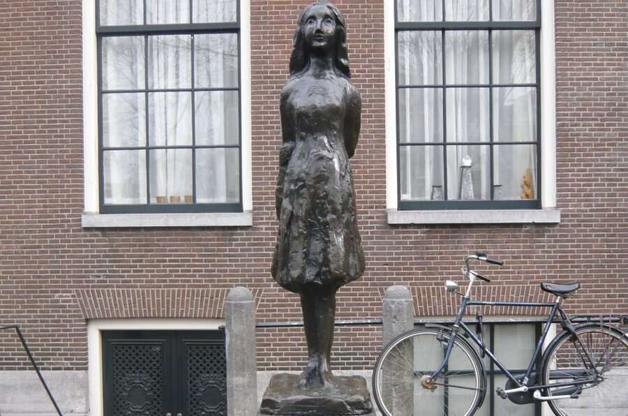 Amsterdam: Historic Walking Tour - Dam Square and the former city hall