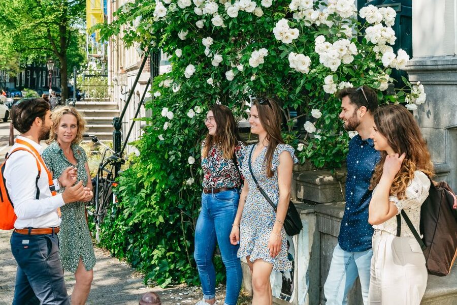 Amsterdam: Historical Highlights Walking Tour with Tasting - Key points to know before booking