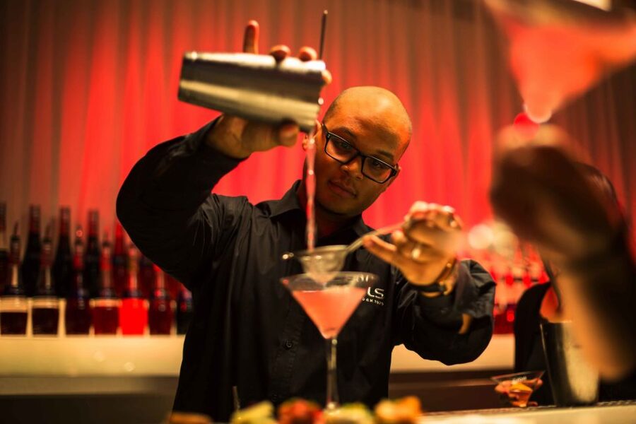 Amsterdam: House of Bols Entry Ticket and Nightlife Ticket - Dress, age, and identification rules