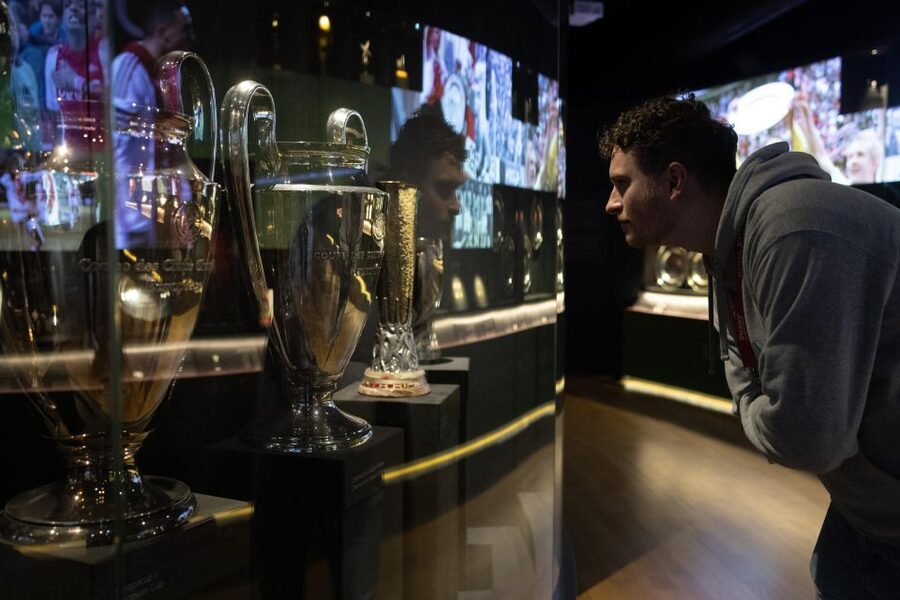 Amsterdam: Johan Cruijff ArenA Tour with Optional Guide - The dressing room and Ajax identity