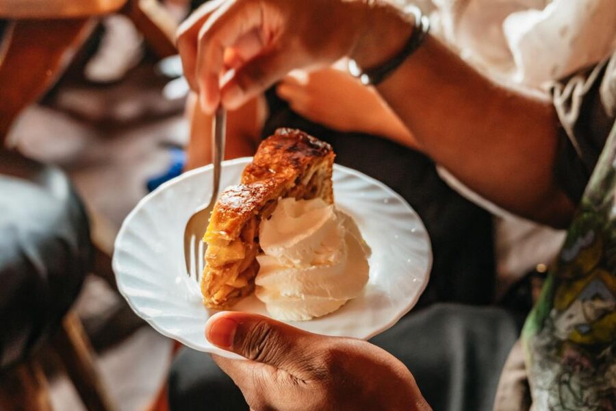 Amsterdam: Jordaan District Local Food Walking Tour - Six stops, six views of Amsterdam’s food culture