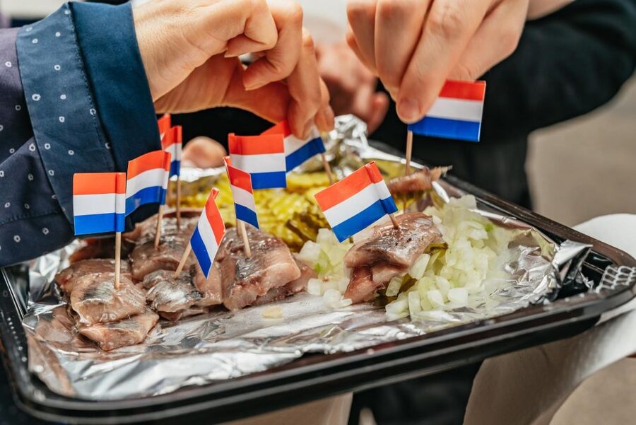 Amsterdam: Jordaan District Local Food Walking Tour - Canal views and a gentle walking pace