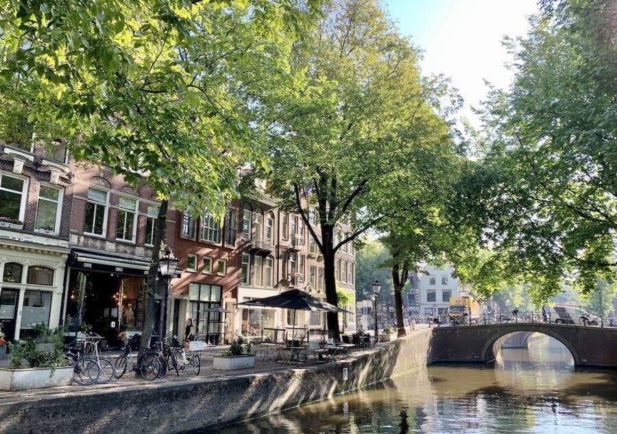 Amsterdam: Jordaan District Tour with a German guide - Starting beside the Anne Frank Monument