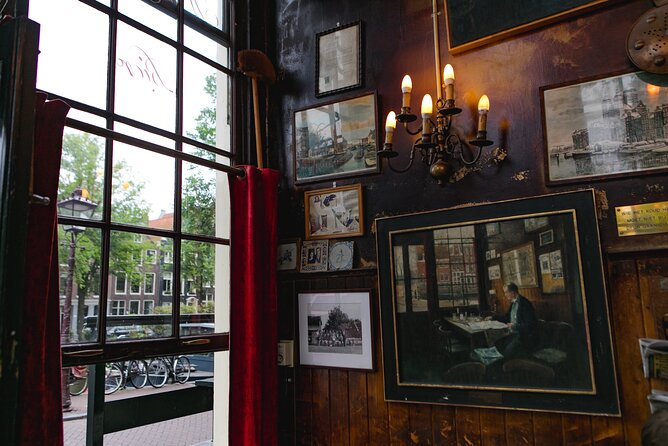 Amsterdam Jordaan Food & Drinks Tour with Eating Europe - Papeneiland and the apple pie opening