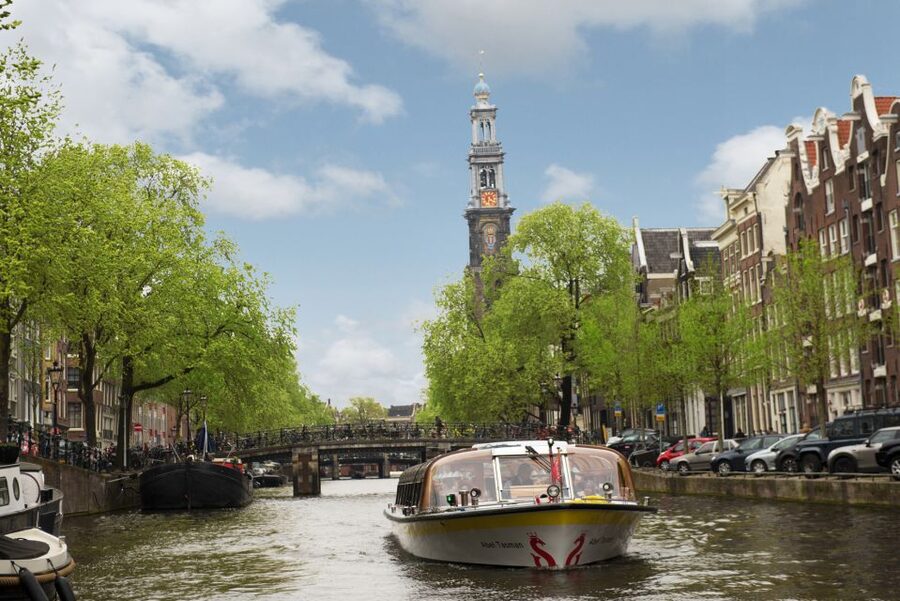 Amsterdam: Keukenhof and Zaanse Schans Live Guided Day Tour - Should you book the Keukenhof and Zaanse Schans tour?
