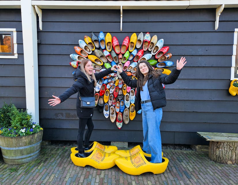 Amsterdam: Keukenhof and Zaanse Schans Live Guided Day Tour - Zaanse Schans, where Dutch traditions become demonstrations