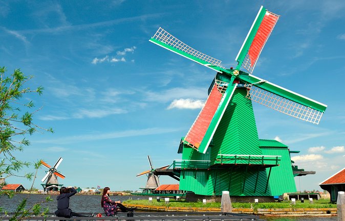 Amsterdam: Keukenhof and Zaanse Schans Windmills Guided Day Trip - The optional Amsterdam canal cruise