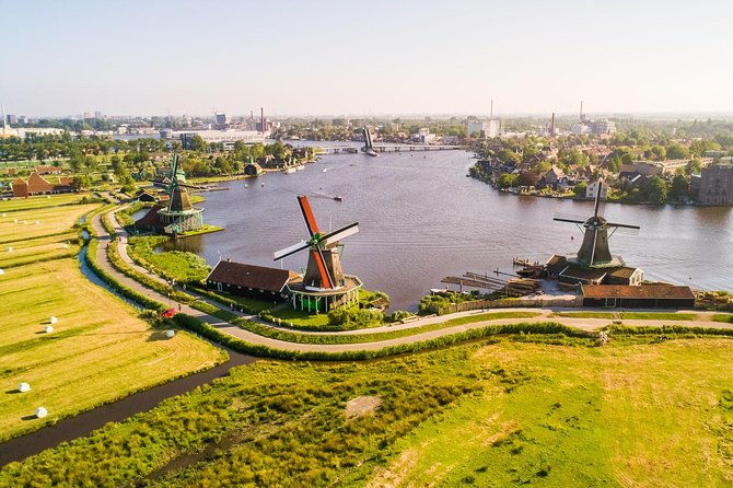 Amsterdam: Keukenhof, Zaanse Schans & Volendam Tour - A big Dutch day for one modest price