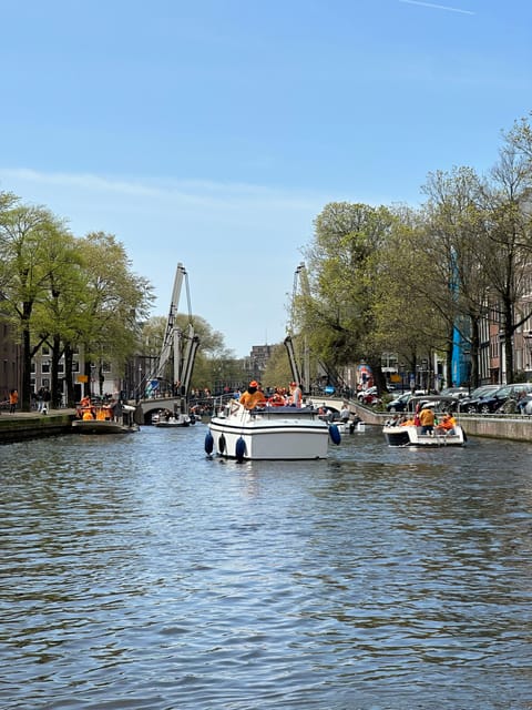 Amsterdam: Kingsday Party Cruise including Drinks - Unlimited drinks and what the $77 fare means