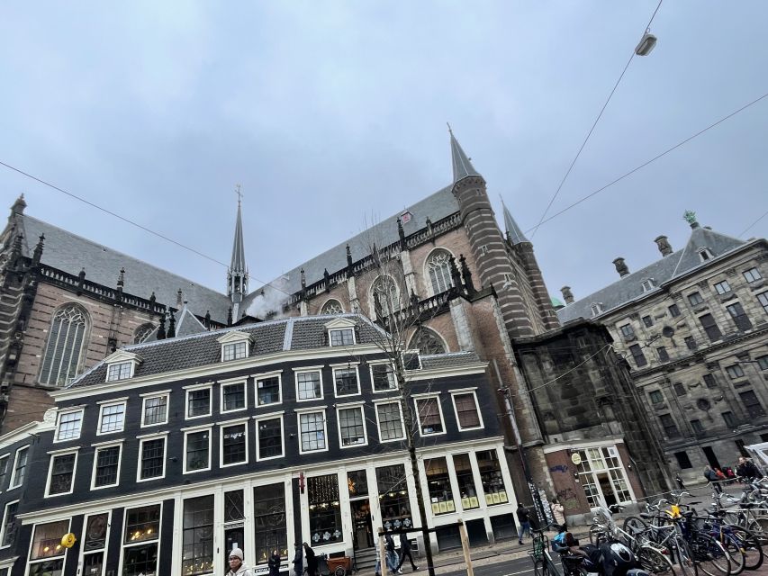 Amsterdam: KULTOUR mit Biss. Kulinarische Stadtführung - Tasting herring, fries, and Dutch habits