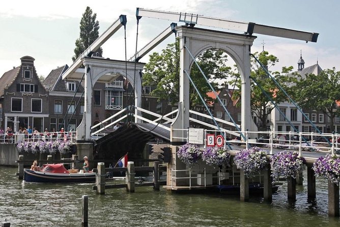 Amsterdam Landscape Windmill Private Bike Tour - Muiderslot and the medieval town of Muiden