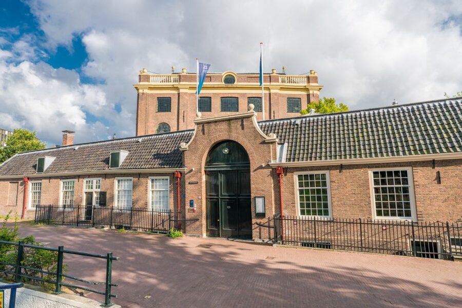 Amsterdam: Life of Anne Frank and World War II Walking Tour - Key points at a glance