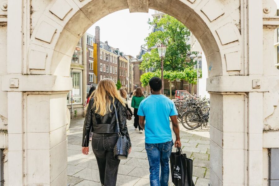 Amsterdam: Life of Anne Frank and World War II Walking Tour - Who should book this experience?
