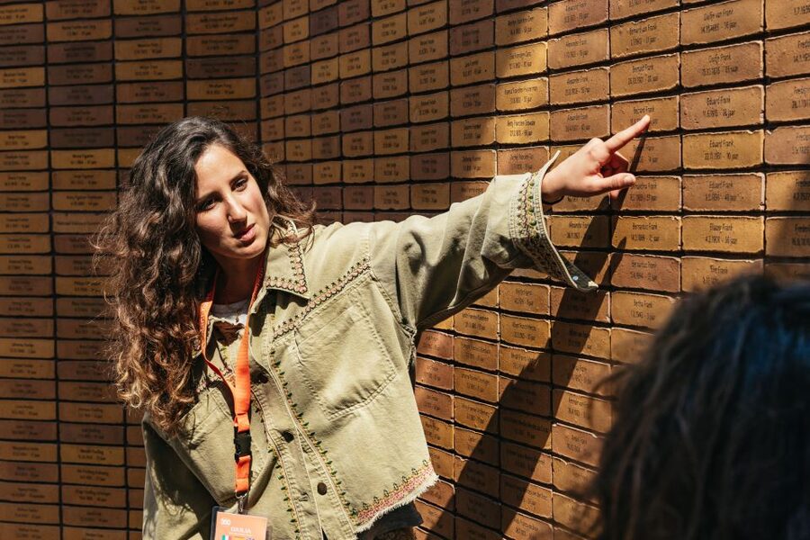 Amsterdam: Life of Anne Frank and World War II Walking Tour - Why this walking tour works
