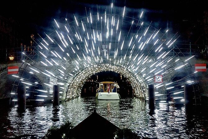 Amsterdam Light Festival: Canal Cruise + Snack & Unlimited Drinks - What the 75-Minute Route Actually Feels Like