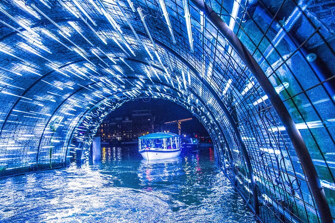 Amsterdam Light Festival: Canal Cruise + Snack & Unlimited Drinks - The Boat Matters More Than the Brochure