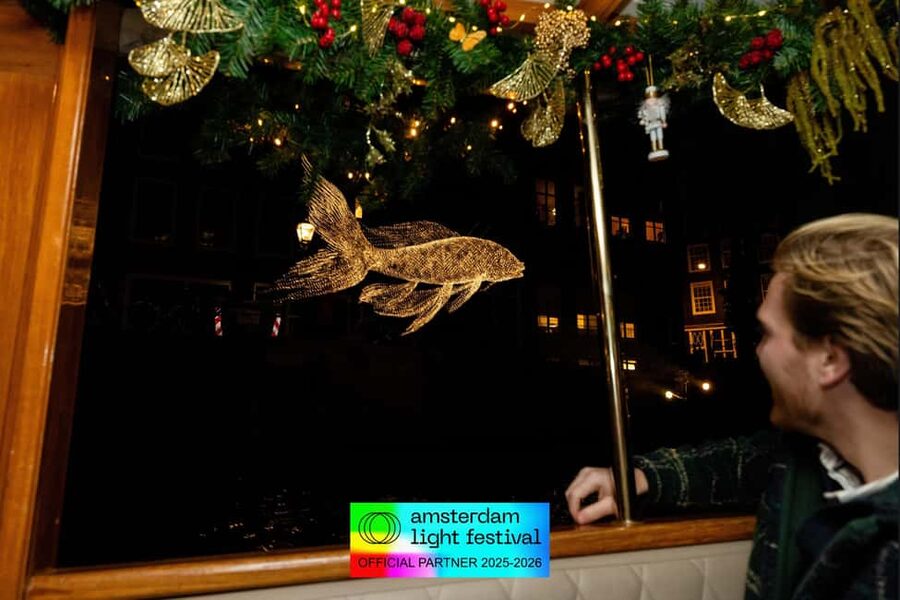 Amsterdam: Light Festival Heated Cruise with Drinks Option - Choosing between the two ticket options