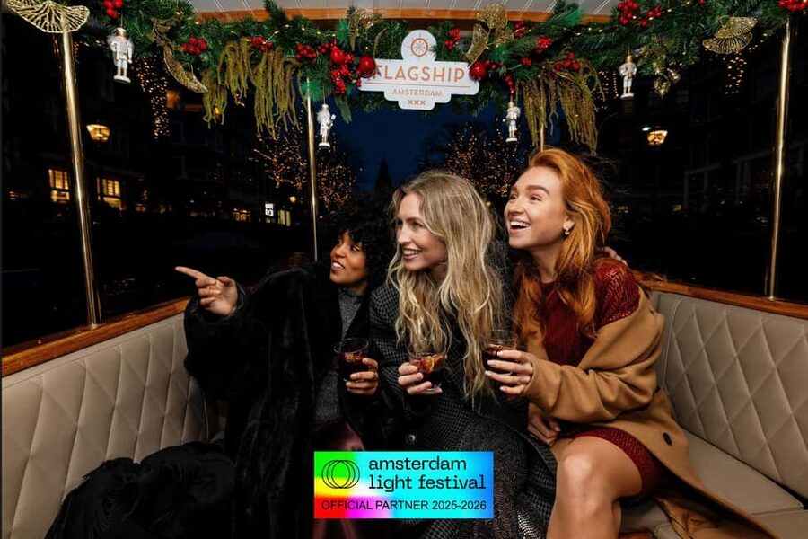 Amsterdam: Light Festival Heated Cruise with Drinks Option - Is $31 a fair price?