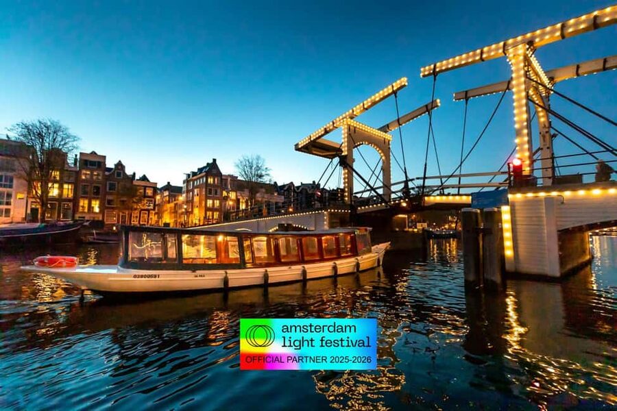 Amsterdam: Light Festival Heated Cruise with Drinks & Snacks - The route from NEMO to the eastern canals