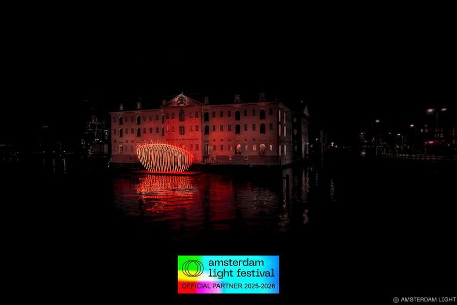 Amsterdam: Light Festival Heated Cruise with Drinks & Snacks - The Golden Bend and the canal belt