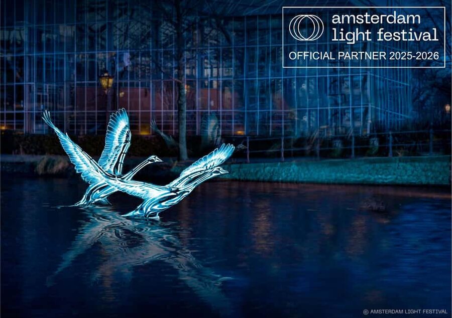 Amsterdam Light Festival Live Commentary & Optional Drinks - From Badhuiskade toward the IJ