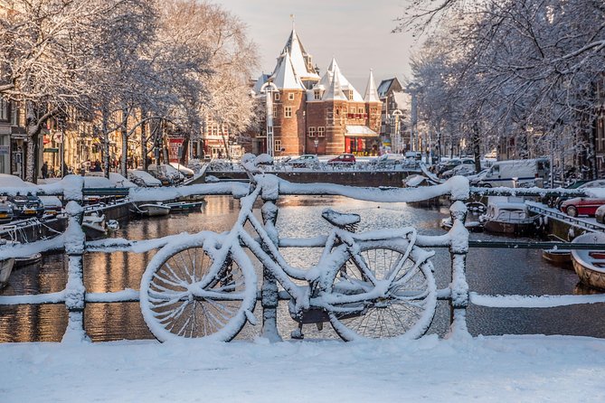 Amsterdam Light Festival Winter Walk with Stroopwafel Workshop - Why this winter walk works well in Amsterdam