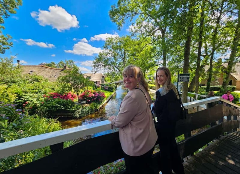 Amsterdam: Live GuideD Giethoorn Boat Tour & Cheese Platter - Key points at a glance