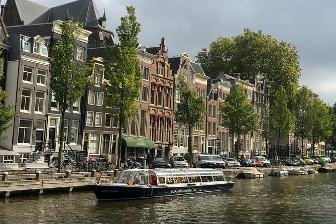 Amsterdam Live Guided Sightseeing Canal Cruise - 9 Little Streets and the smaller museums