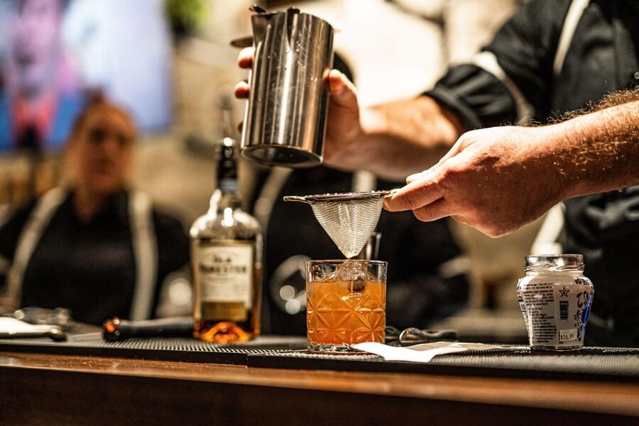 Amsterdam: Ludwig's Hidden Speakeasy Cocktail VIP Tour - The first drink sets the tone