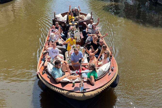 Amsterdam Luxury Boutique Boat tour with Unlimited Beer and Wine - De Wallen seen from the water