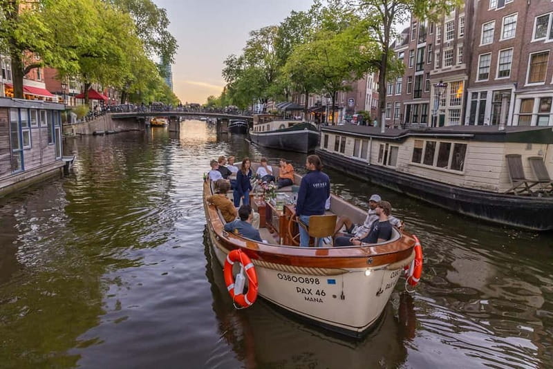 Amsterdam: Luxury Canal Cruise with Optional Snacks & Drinks - Skinny Bridge, Hortus, and the eastern sights