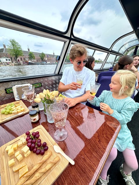 Amsterdam: Luxury Cheese & Wine Canal Cruise - Cheese, canals, and a very Dutch hour