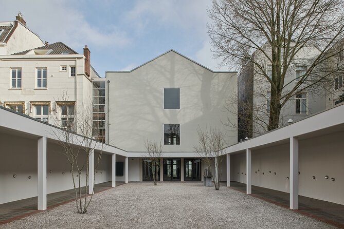 Amsterdam National Holocaust Museum and Memorial Entry Ticket - How the audio guide shapes the museum visit