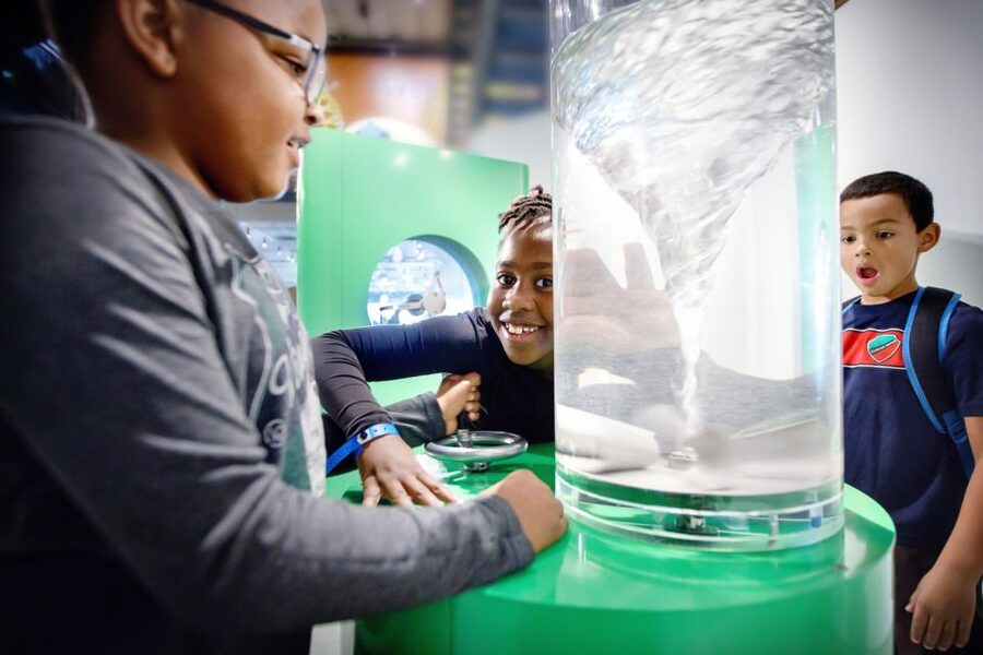 Amsterdam: NEMO Science Museum Ticket - The laboratory: put on a coat and make science personal