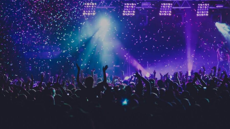 Amsterdam: Nightlife Ticket with Champagne and Cruise - What this Amsterdam ticket really is