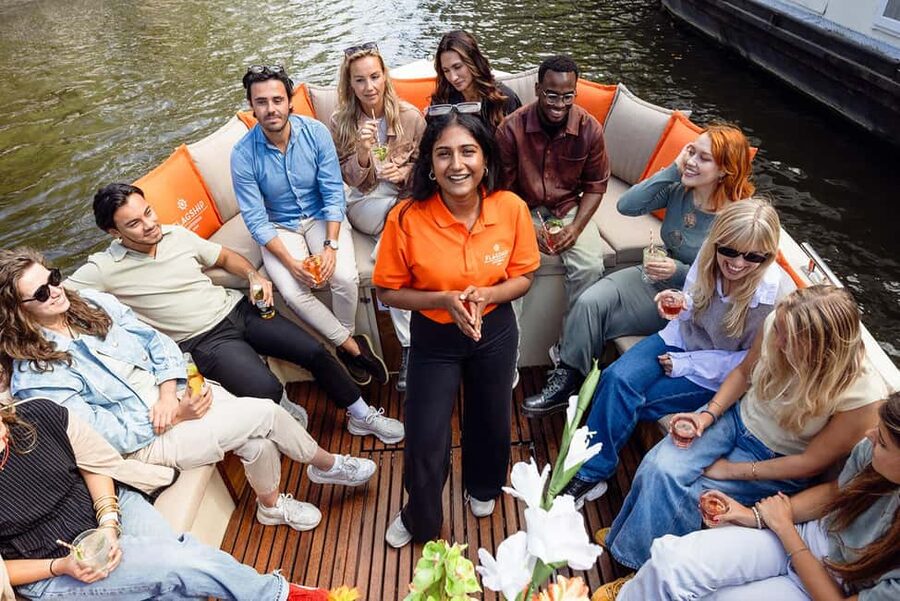 Amsterdam: Open Boat Cruise option Unlimited Drinks & Bite - How to fit the cruise into your Amsterdam day