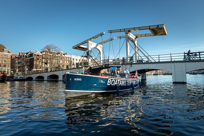 Amsterdam Open Boat Cruise with Live Guide and Two Drinks - What the One-Hour Route Can Show You