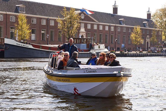 Amsterdam Open Boat Tour with Local Guide - Why an open boat changes the Amsterdam canal experience