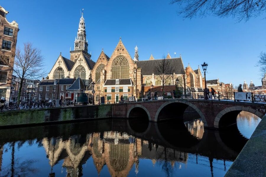 Amsterdam: Oude Kerk Entry Ticket - How much time and value to expect for $16