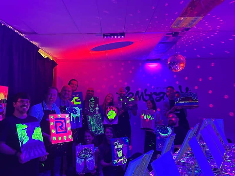 Amsterdam: Paint and Sip in the Dark at Rembrandt van Wine - Painting Under Blacklight