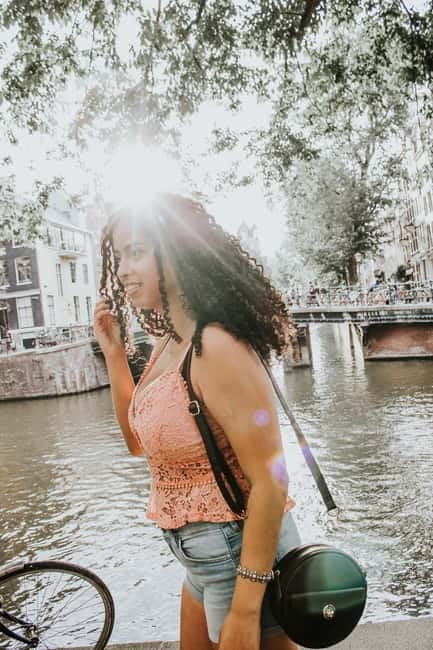 Amsterdam: Particular Photo Session - Seeing your pictures in the private gallery